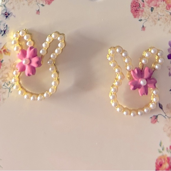 Floral Pearl Bunny Pierced Earrings - Picture 2 of 5